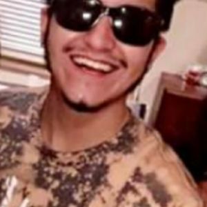 Meet your Posher, Lazaro